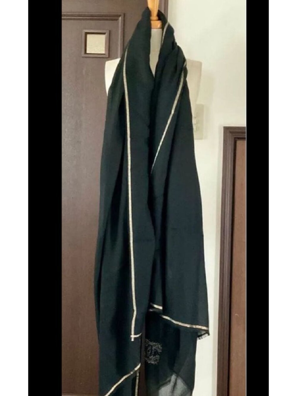 Chanel super large shawl scarf black golden cashmere
